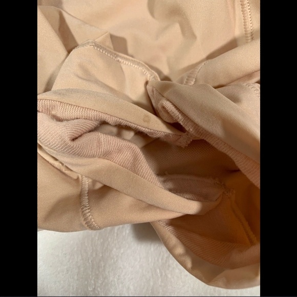 $88 Spanx Thinstincts Open Bust Mid Thigh Bodysuit in Nude [SZ Small ]‎ - Picture 8 of 9